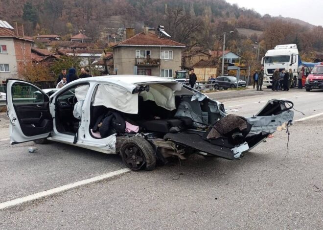 Bilecik’te öğretmen anne ve 3 yaşındaki kızı trafik kazasında hayatını kaybetti